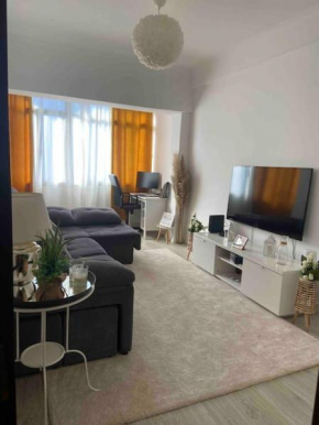 An elegant & cozy apartment